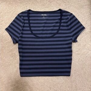 Hollister Women's ribbed scoop baby tee